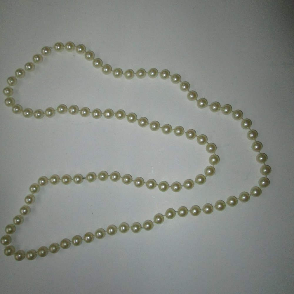 VINTAGE Faux Pearl Necklace/Rope 8mm 34 inches